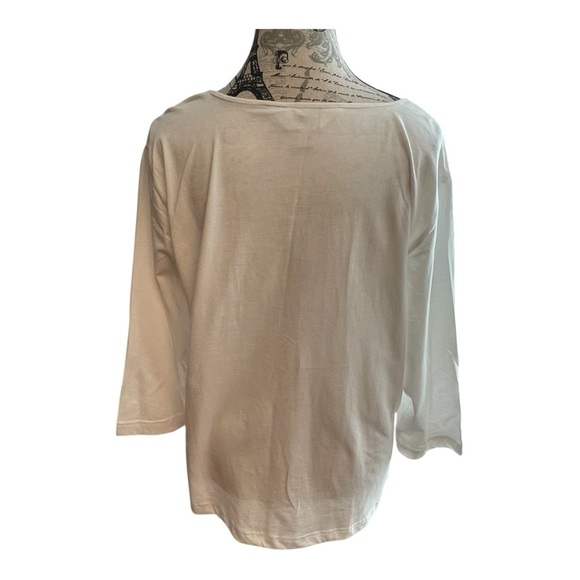 Elegant White Embroidered Women's Top - Picture 3 of 5